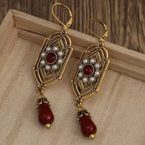 Vintage Marquis Bordo Gold Brass Earrings